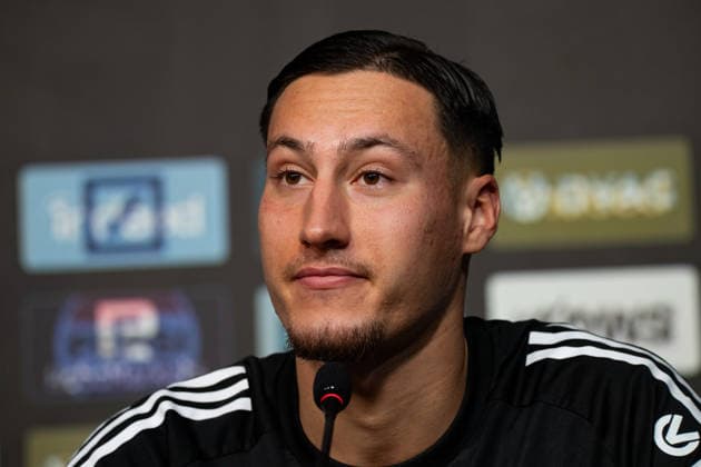 2026 01 05 Eintracht Frankfurt press conference to introduce Younes Ebnoutalib v l , answers journalists questions Younes Ebnoutalib Eintracht Frankfurt DFL DFB REGULATIONS PROHIBIT ANY USE OF PHOTOGRAPHS as IMAGE SEQUENCES and or QUASI VIDEO Copyright: JoaquimxFerreira