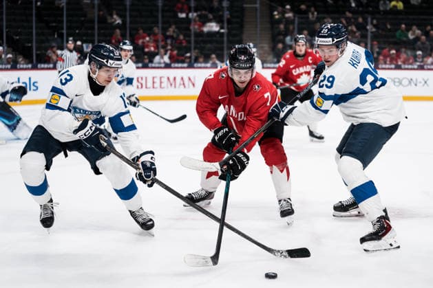 260105 Veeti Väisänen of Finland and Michael Misa of Canada and Jasper Kuhta of Finland during the 2026 IIHF World Junior Championship bronze medal game between Canada and Finland on January 5, 2026 in Saint Paul Photo Joel Marklund BILDBYRAN kod JM JM0773 bbeng ishockey ice hockey jvm junior vm u20 2026 iihf world junior championship world juniors bronsmatch bronze medal game canada kanada finlandfinland  Copyright: JOELxMARKLUND BB260105JM017