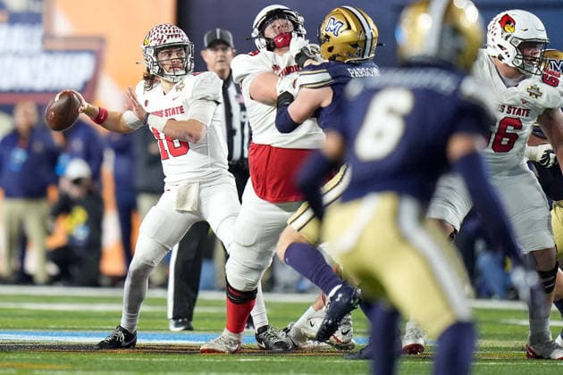January 5, 2026, Nashville, Tennessee, USA: Illinois State quarterback Tommy Rittenhouse (16) passes against Montana State during the first quarter of the FCS National Championship at FirstBank Stadium. Nashville USA - ZUMAh237 20260105_zsp_h237_014 Copyright: xCamdenxHallx