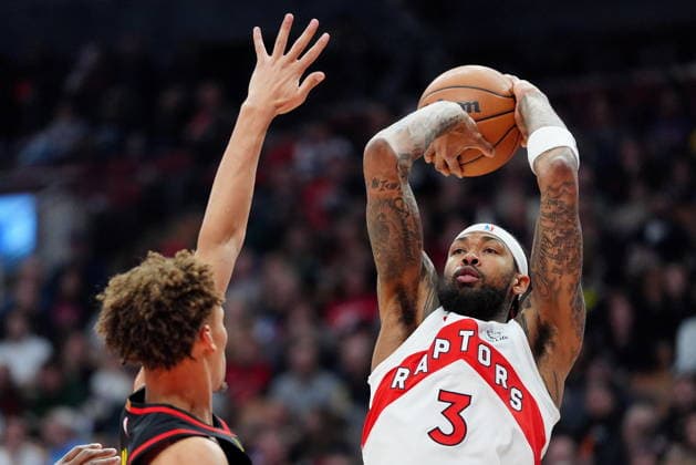 January 5, 2026, Toronto, On, CANADA: Atlanta Hawks guard Dyson Daniels (5) tries to stop Toronto Raptors forward Brandon Ingram (3) as he looks for the shot during first half NBA, Basketball Herren, USA basketball action in Toronto, Monday, Jan. 5, 2026. Canada News - January 5, 2026 - ZUMAc35_ 20260105_zaf_c35_088 Copyright: xFrankxGunnx