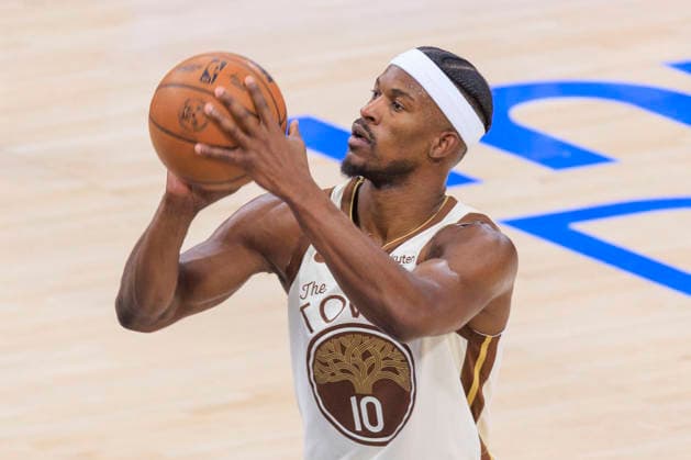 January 5, 2026, Inglewood, California, USA: Al Horford 20 of the Golden State Warriors puts up a free throw during their 2025 NBA, Basketball Herren, USA regular season game against the Los Angeles Clippers on Monday January 5, 2026 at Intuit Dome Arena in Inglewood, California. JAVIER ROJAS PI Inglewood USA - ZUMAp124 20260105_zaa_p124_118 Copyright: xJavierxRojasx