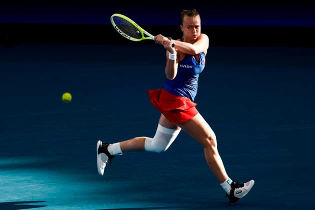 TENNIS UNITED CUP SYDNEY, Barbora Krejcikova of Team Czechia plays a backhand in her Group D singles match against Maya Joint of Team Australia during day five of the 2026 United Cup at Ken Rosewall Arena in Sydney, Tuesday, January 6, 2026. ( NO ARCHIVING, EDITORIAL USE ONLY SYDNEY NEW SOUTH WALES AUSTRALIA  Copyright: xMARKxEVANSx 20260106126839876596