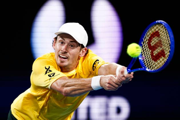 TENNIS UNITED CUP SYDNEY, Alex de Minaur of Team Australia plays a backhand in his Group D singles match against Jakub Mensik of Team Czechia during day five of the 2026 United Cup at Ken Rosewall Arena in Sydney, Tuesday, January 6, 2026. ( NO ARCHIVING, EDITORIAL USE ONLY SYDNEY NEW SOUTH WALES AUSTRALIA  Copyright: xMARKxEVANSx 20260106187188606932