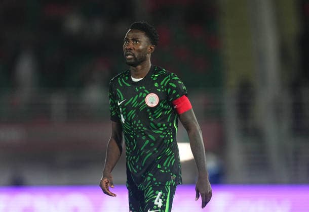 Football, Nigerias captain Wilfred Ndidi mourns the death of his father - Stock photos