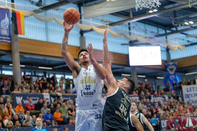 Damian Forrest Groningen, 33 , Jure Planinic MBC, 44 , Syntainics MBC vs Donar Groningen, European North Basketball League 2025 26, Germany, Netherlands, 06 01 2026 Foto Schulz Weissenfels Stadthalle Sachsen Anhalt Germany