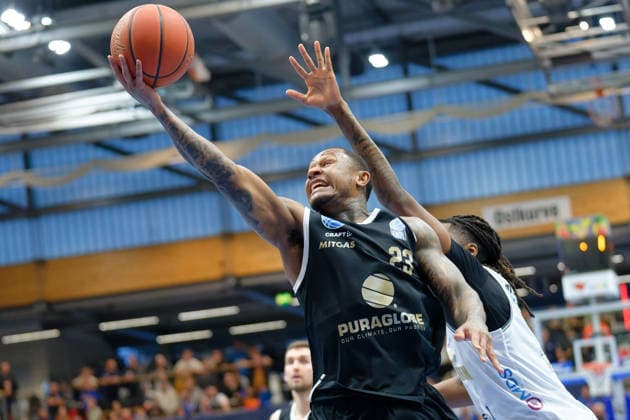 Charles Callison MBC, 23 , Carlton Linguard JR Groningen, 2 , Syntainics MBC vs Donar Groningen, European North Basketball League 2025 26, Germany, Netherlands, 06 01 2026 Foto Schulz Weissenfels Stadthalle Sachsen Anhalt Germany