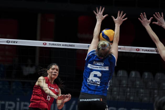Turkish Airlines v Allianz MTV - CEV Women’s Volleyball Cup ISTANBUL, TURKIYE - JANUARY 6: Alondra Tapia of Turkish Airlines competes against Antonia Stautz of Allianz MTV during the first-leg match of the CEV Women’s Volleyball Cup round of 16 between Turkish Airlines and Allianz MTV at the Burhan Felek Volleyball Hall on January 6, 2026, in Istanbul, Turkiye. Arife Karakum Anadolu Istanbul Turkey. Editorial use only. Please get in touch for any other usage.  Copyright: x2026xAnadoluxArifexKarakumx