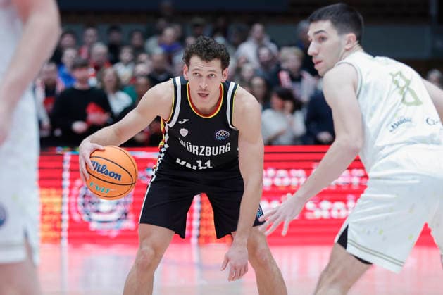 In the picture from left Brae Ivey Wuerzburg Baskets, 11 against Novak Music Patrioti Levice, 8 06 01 2026, Fitness First Wuerzburg Baskets vs Patrioti Levice, Basketball Champions League, Play Ins, Game 1, Germany, 97072, tectake Arena Wuerzburg, Copyright: HMBxMedia xJulienxBecker