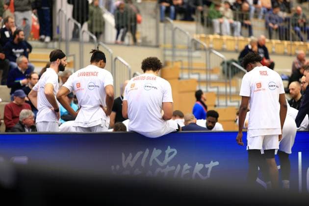 Scene with Vojtech Hruban 77 Basketball Nymburg on the sidelines during the break Basketball Champions League MLP Academics Heidelberg - ERA Basketball Nymburk Vojtech Hruban 77 Basketball Nymburg on the sidelines Copyright: xspeedshotx