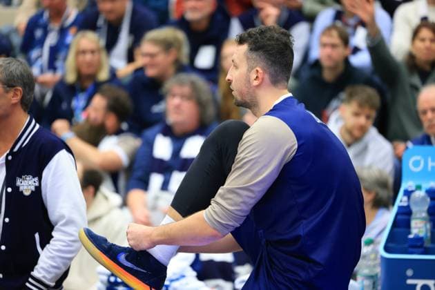 Scene with Paul Zipser 9 MLP Academics Heidelberg on the sidelines Basketball Champions League MLP Academics Heidelberg - ERA Basketball Nymburk Paul Zipser 9 MLP Academics Heidelberg on the sidelines Copyright: xspeedshotx
