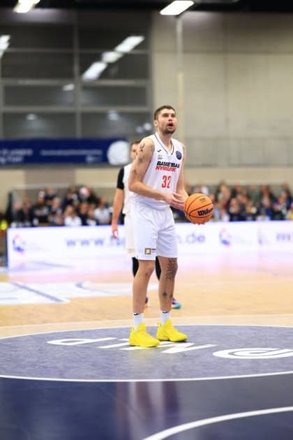 Game action with J T Shumate 32 Basketball Nymburg Basketball Champions League MLP Academics Heidelberg - ERA Basketball Nymburk J T Shumate 32 Basketball Nymburg with ball on the court Copyright: xspeedshotx
