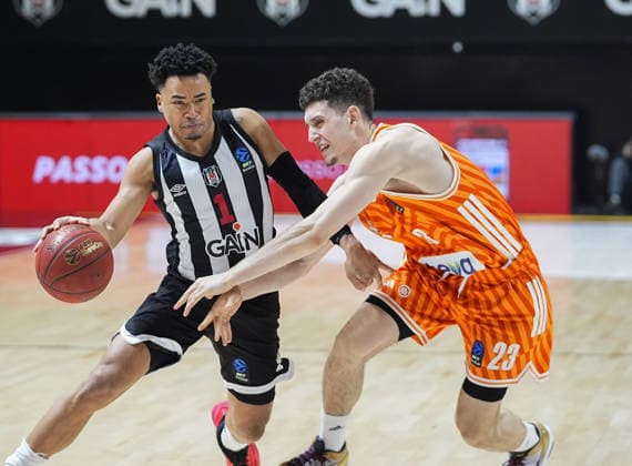 Besiktas GAIN v Ratiopharm Ulm - BKT EuroCup ???????ISTANBUL, TURKIYE - JANUARY 06: Devon Dotson (1) of Besiktas GAIN in action against Diego Garavaglia (23) of Ratiopharm Ulm during the BKT EuroCup week 13 basketball match between Besiktas Gain and Ratiopharm Ulm at Besiktas Gain Sports Complex in Istanbul, Turkiye on January 06, 2026. Esra Bilgin Anadolu Istanbul Turkey. Editorial use only. Please get in touch for any other usage.  Copyright: x2026xAnadoluxEsraxBilginx