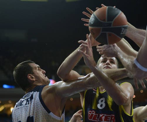 Fenerbahce Ulker vs Budivelnik Kiev ISTANBUL, TURKEY - NOVEMBER 22: Olexandr Nerush (L) of Budivelnik Kiev in action against Nemanja Bjelica of Fenerbahce Ulker during the Turkish Airlines Euroleague basketball match between Fenerbahce Ulker and Budivelnik Kiev at Ulker Sports Arena on November 22, 2013 in Istanbul. Istanbul Turkey. Editorial use only. Please get in touch for any other usage.  Copyright: x2025xAnadoluxMetinxPalax
