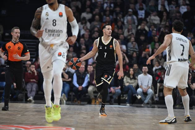 Basketball : ASVEL Villeurbanne v Real Madrid Euroleague Basket 06 01 2026 Thomas Heurtel of ASVEL Villeurbanne during the Euroleague match between Lyon Villeurbanne and Real Madrid at LDLC ARENA in Lyon, France on January 06, 2026 LYONFrance  Copyright: xMouradxAllilix