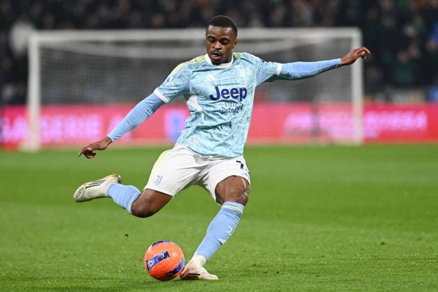 CALCIO - Serie A - US Sassuolo vs Juventus FC Pierre Kalulu (Juventus Fc) shooting on goal during US Sassuolo vs Juventus FC, Italian soccer Serie A match in Reggio Emilia, Italy, January 06 2026 Reggio Emilia Italy  Copyright: xIPAxSport ABACAx