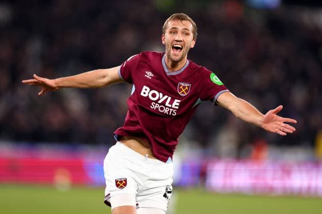 Tomas Soucek of West Ham United celebrates after he scored for 1-0 - West Ham United v Nottingham Forest, Premier League, London Stadium, London, UK - 6th January 2026 Editorial Use Only - DataCo restrictions apply West Ham United v Nottingham Forest, Premier League, Football, London Stadium, London, UK - 06 Jan 2026London London Stadium United Kingdom EDITORIAL USE ONLY No use with unauthorised audio, video, data, fixture lists, club league logos or live services. Online in-match use limited to 120 images, no video emulation. No use in betting, games or single club league player publications. Copyright: xMDI Shutterstockx 16234278a