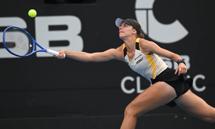 Poland™s Magda Linette during her singles match at the 2026 ASB Classic Women™s Tennis Tournament at Manuka Doctor Arena, Auckland, New Zealand. Tuesday 6 January 2026. Photo: Andrew Cornaga z Auckland New Zealand Copyright: xAndrewxCornaga x
