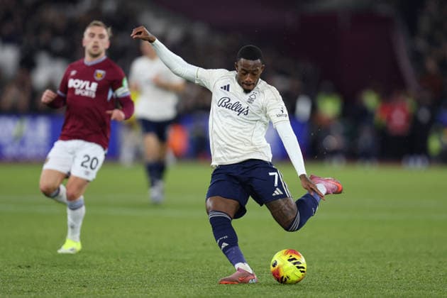 Callum Hudson-Odoi of Nottingham Forest shoots towards the goal during the Premier League match between West Ham and Nottingham Forest at London Stadium in London, England (Photo by Alexander Canillas Sports Press Photo) Copyright: xAlexanderxCanillas SPPx Sportspressphoto_SPR79203