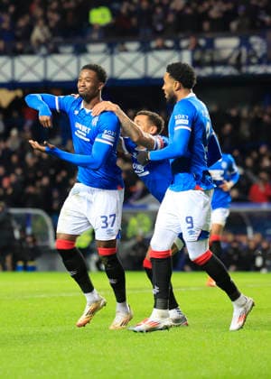 Rangers v Aberdeen William Hill Premiership Emmanuel Fernandez of Rangers (left) celebrates scoring his teams first goal with team mates during the William Hill Premiership match at Ibrox Stadium, Glasgow 06 01 2026 UK Newspapers OUT Copyright: xFredxPalmerx FIL-22753-0079