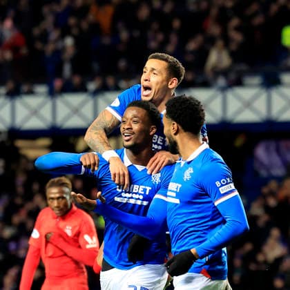 Rangers v Aberdeen William Hill Premiership Emmanuel Fernandez of Rangers (second from left) celebrates scoring his teams first goal with team mates during the William Hill Premiership match at Ibrox Stadium, Glasgow 06 01 2026 UK Newspapers OUT Copyright: xFredxPalmerx FIL-22753-0087
