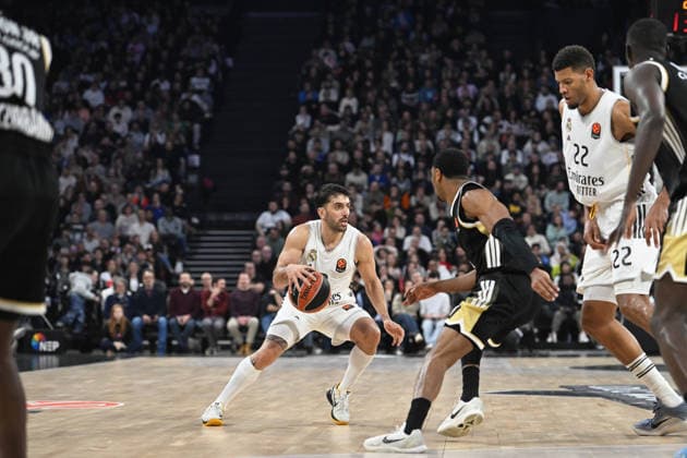 Basketball : ASVEL Villeurbanne v Real Madrid Euroleague Basket 06 01 2026 Facundo Campazzo of Real Madrid during the Euroleague match between Lyon Villeurbanne and Real Madrid at LDLC ARENA in Lyon, France on January 06, 2026 LYONFrance  Copyright: xMouradxAllilix