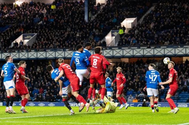 Emmanuel Fernandez of Rangers scores his sides first goal during Scottish Premiership match at Ibrox Stadium, Glasgow. Rangers v Aberdeen - Scottish Premiership - Ibrox Stadium, Glasgow, Lanarkshire, Scotland, UK - 06 Jan 2026Glasgow Ibrox Stadium Lanarkshire, Scotland United Kingdom EDITORIAL USE ONLY  Copyright: xRangersxFC Shutterstockx 16237029e