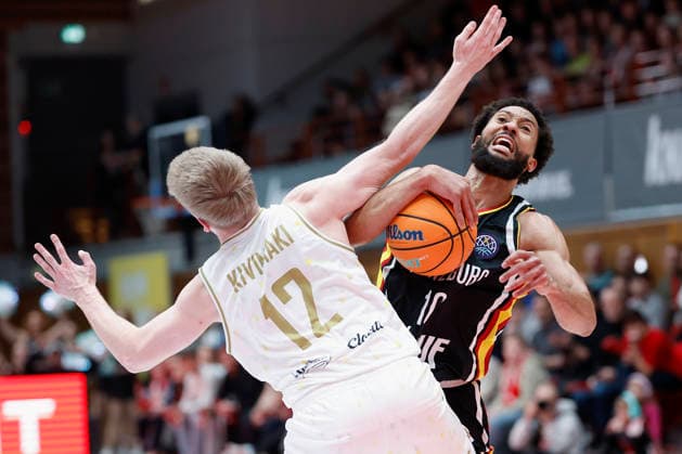 f l t r Aatu Kivimaki Patrioti Levice, 12 and Davion Mintz Fitness First Wuerzburg Baskets, 10 , 06 01 2026, Basketball Champions League, Fitness First Wuerzburg Baskets vs Patrioti Levice, GER, Wuerzburg, Tectake Arena Copyright: HMBxMedia xHeikoxBecker