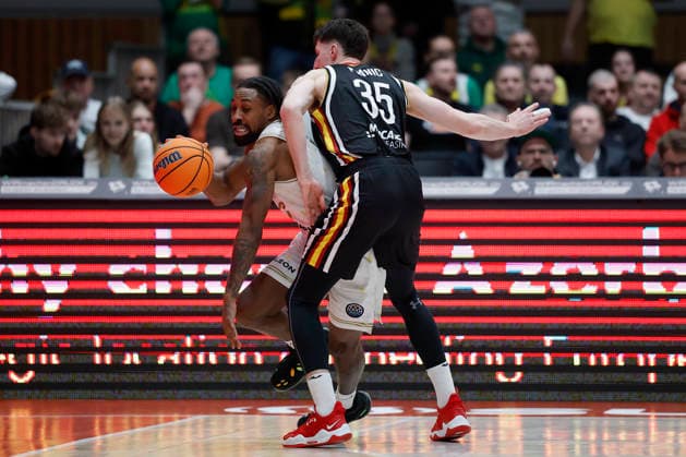 f l t r Rickey McGill Patrioti Levice, 0 and Alen Pjanic Fitness First Wuerzburg Baskets, 35 , 06 01 2026, Basketball Champions League, Fitness First Wuerzburg Baskets vs Patrioti Levice, GER, Wuerzburg, Tectake Arena Copyright: HMBxMedia xHeikoxBecker