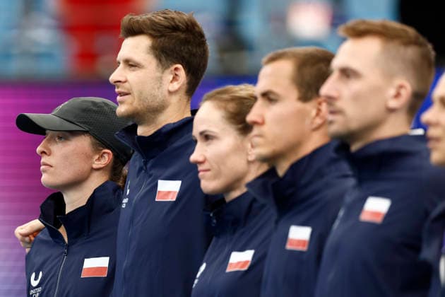 TENNIS UNITED CUP SYDNEY, Hubert Hurkacz of team Poland lines up for the playing of the national anthems ahead of his Group F singles match against Tallon Griekspoor of Team Netherlands day six of the 2026 United Cup at Ken Rosewall Arena in Sydney, Wednesday, January 7, 2026. ( NO ARCHIVING, EDITORIAL USE ONLY SYDNEY NEW SOUTH WALES AUSTRALIA  Copyright: xMARKxEVANSx 20260107113919427171