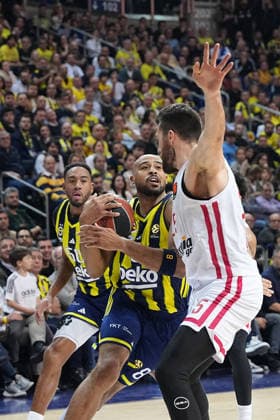 ISTANBUL, TURKEY - JANUARY 6: Talen Horton Tucker (8)of Fenerbahce Beko and Alec Peters (R) of Olympiacos Piraeus in action during the EuroLeague Regular Season Round 20 match between Fenerbahce Beko Istanbul and Olympiacos Piraeus at Ulker Sports Arena on January 6, 2026 in Istanbul, Turkey. Istanbul Turkey Copyright: xSeskimphotox FBahce-Olympiakos-060126 (48)