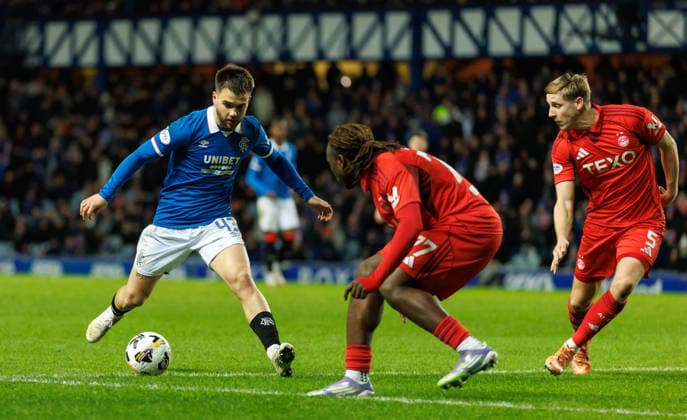 06.01.2026 Rangers v Aberdeen: Nico Raskin takes on Emmanuel Gyamfi and Mats Knoster  Copyright: xWilliexVassx NINTCHDBPICT001049820166