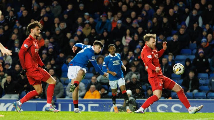 06.01.2026 Rangers v Aberdeen: Mikey Moore with Dante Polvara and Nicky Devlin  Copyright: xWilliexVassx NINTCHDBPICT001049820247
