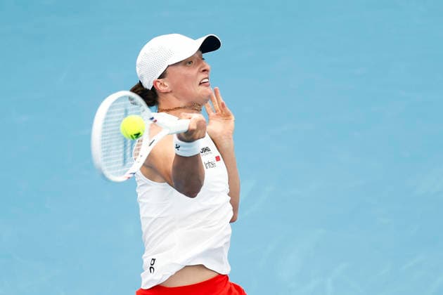 TENNIS UNITED CUP SYDNEY, Iga Swiatek of team Poland plays a forehand in her Group F singles match against Suzan Lamens of Team Netherlands during day six of the 2026 United Cup at Ken Rosewall Arena in Sydney, Wednesday, January 7, 2026. ( NO ARCHIVING, EDITORIAL USE ONLY SYDNEY NEW SOUTH WALES AUSTRALIA  Copyright: xMARKxEVANSx 20260107168502709678