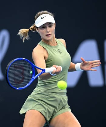 TENNIS BRISBANE INTERNATIONAL, Anna Kalinskaya of Russia in action against Jessica Pegula of the United States during day four of the Brisbane International tennis tournament at Pat Rafter Arena in Brisbane, Wednesday, January 7, 2026. ( NO ARCHIVING, EDITORIAL USE ONLY BRISBANE QUEENSLAND AUSTRALIA  Copyright: xDARRENxENGLANDx 20260107128765077068