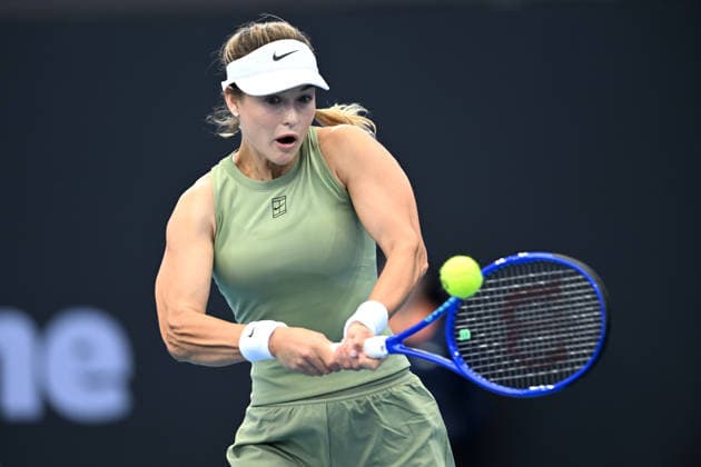 TENNIS BRISBANE INTERNATIONAL, Anna Kalinskaya of Russia in action against Jessica Pegula of the United States during day four of the Brisbane International tennis tournament at Pat Rafter Arena in Brisbane, Wednesday, January 7, 2026. ( NO ARCHIVING, EDITORIAL USE ONLY BRISBANE QUEENSLAND AUSTRALIA  Copyright: xDARRENxENGLANDx 20260107165843717655