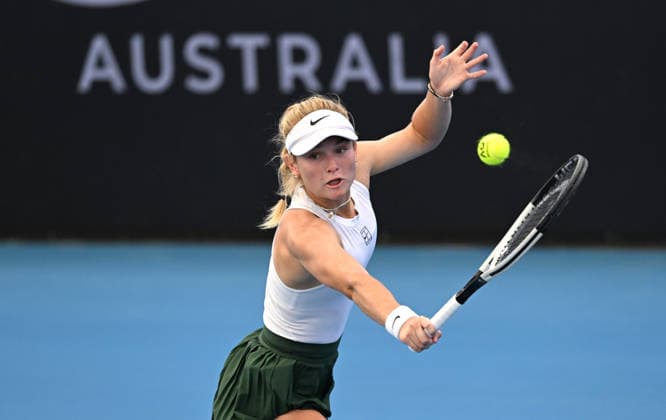 TENNIS BRISBANE INTERNATIONAL, Emerson Jones of Australia reacts against Liudmila Samsonova of Russia during day four of the Brisbane International tennis tournament at Pat Rafter Arena in Brisbane, Wednesday, January 7, 2026. ( NO ARCHIVING, EDITORIAL USE ONLY BRISBANE QUEENSLAND AUSTRALIA  Copyright: xDARRENxENGLANDx 20260107156596408747
