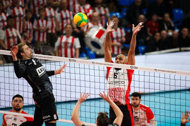 Volleyball, CL, Asseco Resovia Rzeszow - SVG Lüneburg 2026.01.06 Rzeszow Siatkowka, Liga Mistrzow CEV 2026 Asseco Resovia Rzeszow - SVG Luneburg N z Danny Demyanenko Jackson Howe Foto Marta Badowska PressFocus 2026.01.06 Rzeszow Volleyball, CEV Champions League Volley 2026 Danny Demyanenko Jackson Howe Credit: Marta Badowska PressFocus NEWSPIX.PL --- newspix.pl 