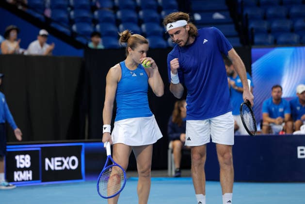 TENNIS UNITED CUP PERTH, Maria Sakkari and Stefanos Tsitsipas of Greece in action against Coco Gauff and Christian Harrison of the USA during the United Cup quarter-final doubles match between Greece and the USA at RAC Arena in Perth, Wednesday, January 7, 2026. ( NO ARCHIVING, EDITORIAL USE ONLY PERTH Western Australia Australia  Copyright: xRICHARDxWAINWRIGHTx 20260107172312369932