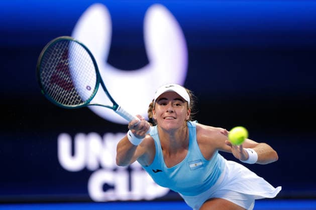 TENNIS UNITED CUP PERTH, Solana Sierra of Argentina in action against Belinda Bencic of Switzerland during the United Cup quarter-final match between Argentina and Switzerland at RAC Arena in Perth, Wednesday, January 7, 2026. ( NO ARCHIVING, EDITORIAL USE ONLY PERTH Western Australia Australia  Copyright: xRICHARDxWAINWRIGHTx 20260107117948132353