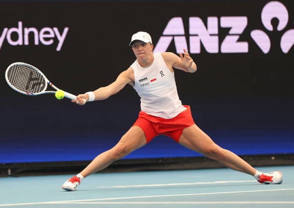 TENIS UNITED CUP SYDNEY 2026 07012026 N Z IGA SWIATEK W TRAKCIE MECZU Z SUZAN LAMENS PODCZAS RYWALIZACJI W GRUPIE F W TURNIEJU UNITED CUP W SYDNEY MARCIN CHOLEWINSKI NEWSPIX.PL TENIS UNITED CUP SYDNEY 2026 07012026 IGA SWIATEK DURING THE MATCH AGAINST SUZAN LAMENS IN COMPETITION GROUP F IN THE UNITED CUP IN SYDNEY NEWSPIX.PL --- newspix.pl POLAND OUT! 
