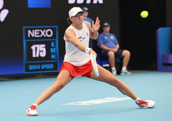 TENIS UNITED CUP SYDNEY 2026 07012026 N Z IGA SWIATEK W TRAKCIE MECZU Z SUZAN LAMENS PODCZAS RYWALIZACJI W GRUPIE F W TURNIEJU UNITED CUP W SYDNEY MARCIN CHOLEWINSKI NEWSPIX.PL TENIS UNITED CUP SYDNEY 2026 07012026 IGA SWIATEK DURING THE MATCH AGAINST SUZAN LAMENS IN COMPETITION GROUP F IN THE UNITED CUP IN SYDNEY NEWSPIX.PL --- newspix.pl POLAND OUT! 