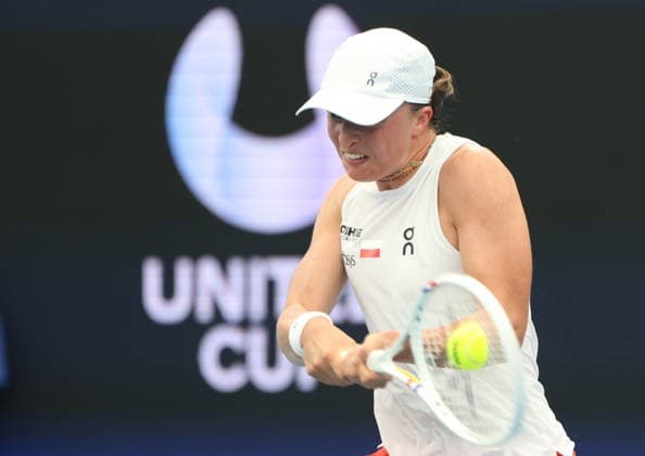TENIS UNITED CUP SYDNEY 2026 07012026 N Z IGA SWIATEK W TRAKCIE MECZU Z SUZAN LAMENS PODCZAS RYWALIZACJI W GRUPIE F W TURNIEJU UNITED CUP W SYDNEY MARCIN CHOLEWINSKI NEWSPIX.PL TENIS UNITED CUP SYDNEY 2026 07012026 IGA SWIATEK DURING THE MATCH AGAINST SUZAN LAMENS IN COMPETITION GROUP F IN THE UNITED CUP IN SYDNEY NEWSPIX.PL --- newspix.pl POLAND OUT! 