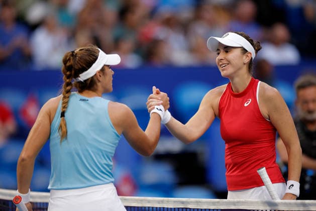 TENNIS UNITED CUP PERTH, Belinda Bencic (right) of Switzerland is congratulated by Solana Sierra of Argentina after winning the United Cup quarter-final match between Argentina and Switzerland at RAC Arena in Perth, Wednesday, January 7, 2026. ( NO ARCHIVING, EDITORIAL USE ONLY PERTH Western Australia Australia  Copyright: xRICHARDxWAINWRIGHTx 20260107122809988731