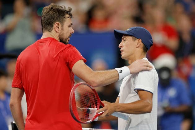 TENNIS UNITED CUP PERTH, Sebastian Baez (right) of Argentina is congratulated by Stan Wawrinka of Switzerland after winning the United Cup quarter-final match between Argentina and Switzerland at RAC Arena in Perth, Wednesday, January 7, 2026. ( NO ARCHIVING, EDITORIAL USE ONLY PERTH Western Australia Australia  Copyright: xRICHARDxWAINWRIGHTx 20260107116583809929