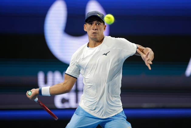 TENNIS UNITED CUP PERTH, Sebastian Baez of Argentina in action against Stan Wawrinka of Switzerland during the United Cup quarter-final match between Argentina and Switzerland at RAC Arena in Perth, Wednesday, January 7, 2026. ( NO ARCHIVING, EDITORIAL USE ONLY PERTH Western Australia Australia  Copyright: xRICHARDxWAINWRIGHTx 20260107143013428721