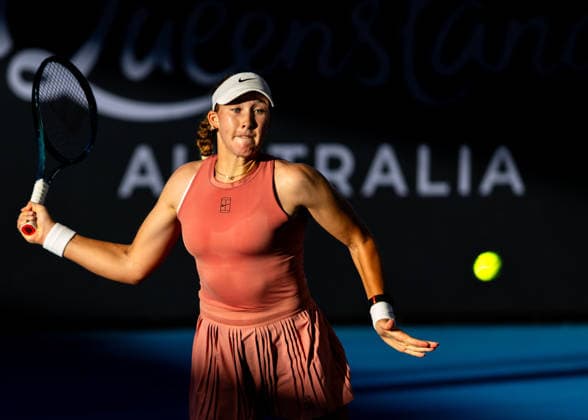January 7, 2026, Brisbane, Qld, Australia: MIRRA ANDREEVA of Russia plays a forehand during her WomenÃ¢â‚¬â ¢s Singles round of 32 match against OLIVIA GADECKI of Australia at the Brisbane International. Brisbane Australia - ZUMAt173 20260107_zsp_t173_050 Copyright: xStephanexThomasx