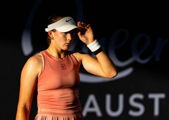 January 7, 2026, Brisbane, Qld, Australia: MIRRA ANDREEVA of Russia gets ready to return serve during her WomenÃ¢â‚¬â ¢s Singles round of 32 match against OLIVIA GADECKI of Australia at the Brisbane International. Brisbane Australia - ZUMAt173 20260107_zsp_t173_051 Copyright: xStephanexThomasx