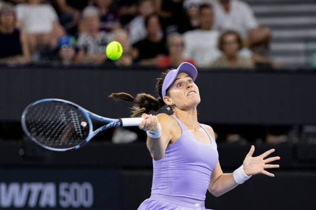 January 7, 2026, Brisbane, Qld, Australia: KIMBERLEY BIRRELL of Australia plays a forehand during her WomenÃ¢â‚¬â ¢s Singles round of 32 match against AMANDA ANISIMOVA of the United States at the Brisbane International. Brisbane Australia - ZUMAt173 20260107_zsp_t173_065 Copyright: xStephanexThomasx