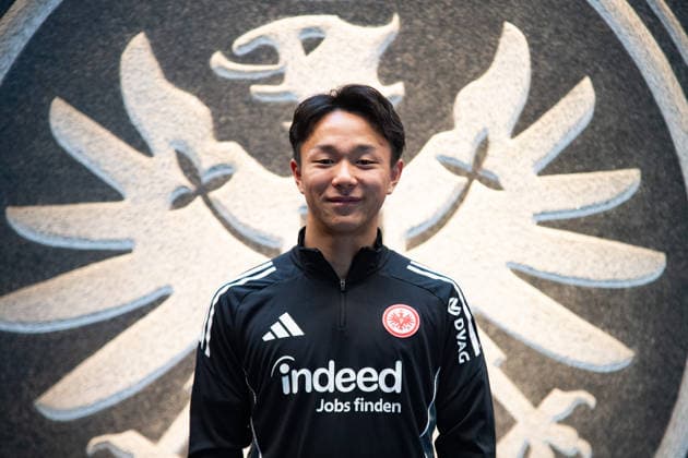2026.01.05 xvsx Eintracht Frankfurt Pressekonferenz zur Vorstellung von Keita Kosugi v.l., Pressekonferenz zur Vorstellung von Keita Kosugi (Eintracht Frankfurt) (DFL DFB REGULATIONS PROHIBIT ANY USE OF PHOTOGRAPHS as IMAGE SEQUENCES and or QUASI-VIDEO) *** 2026 01 05 xvsx Eintracht Frankfurt press conference for the presentation of Keita Kosugi v l , press conference for the presentation of Keita Kosugi Eintracht Frankfurt DFL DFB REGULATIONS PROHIBIT ANY USE OF PHOTOGRAPHS as IMAGE SEQUENCES and or QUASI VIDEO Copyright: JoaquimxFerreira