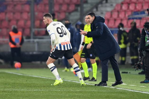 CALCIO - Serie A - Bologna FC vs Atalanta BC Krstovic Nikola (Atalanta Bc) celebrated by Raffaele Palladino (Atalanta Bc) during Bologna FC vs Atalanta BC, Italian soccer Serie A match in Bologna, Italy, January 07 2026 Bologna Italy  Copyright: xIPAxSport ABACAx